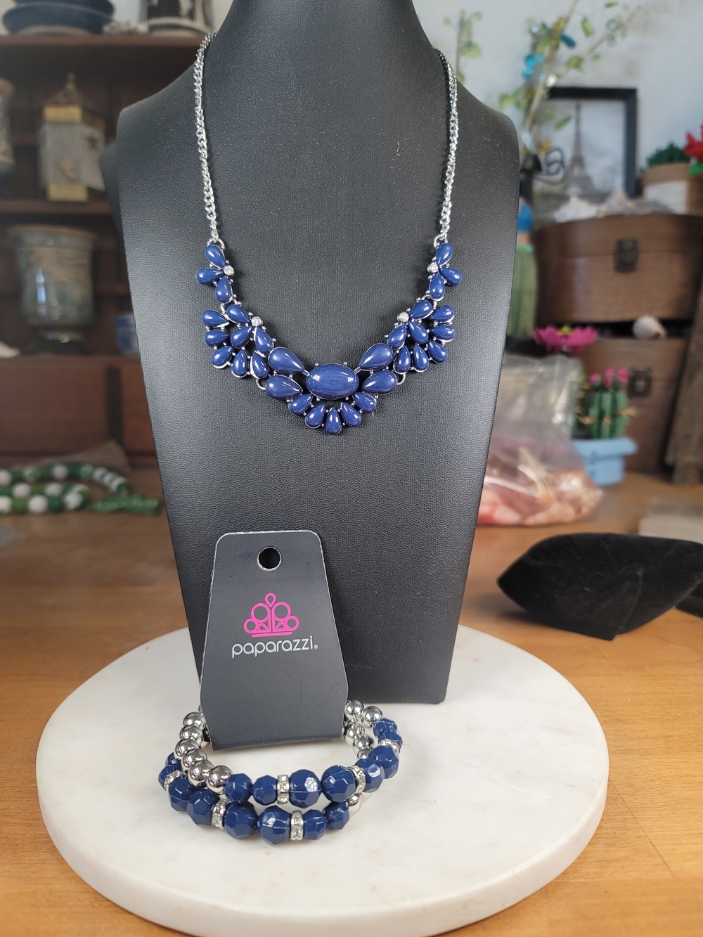 paparazzi Royal Blue Statement Necklace with Matching Bracelet